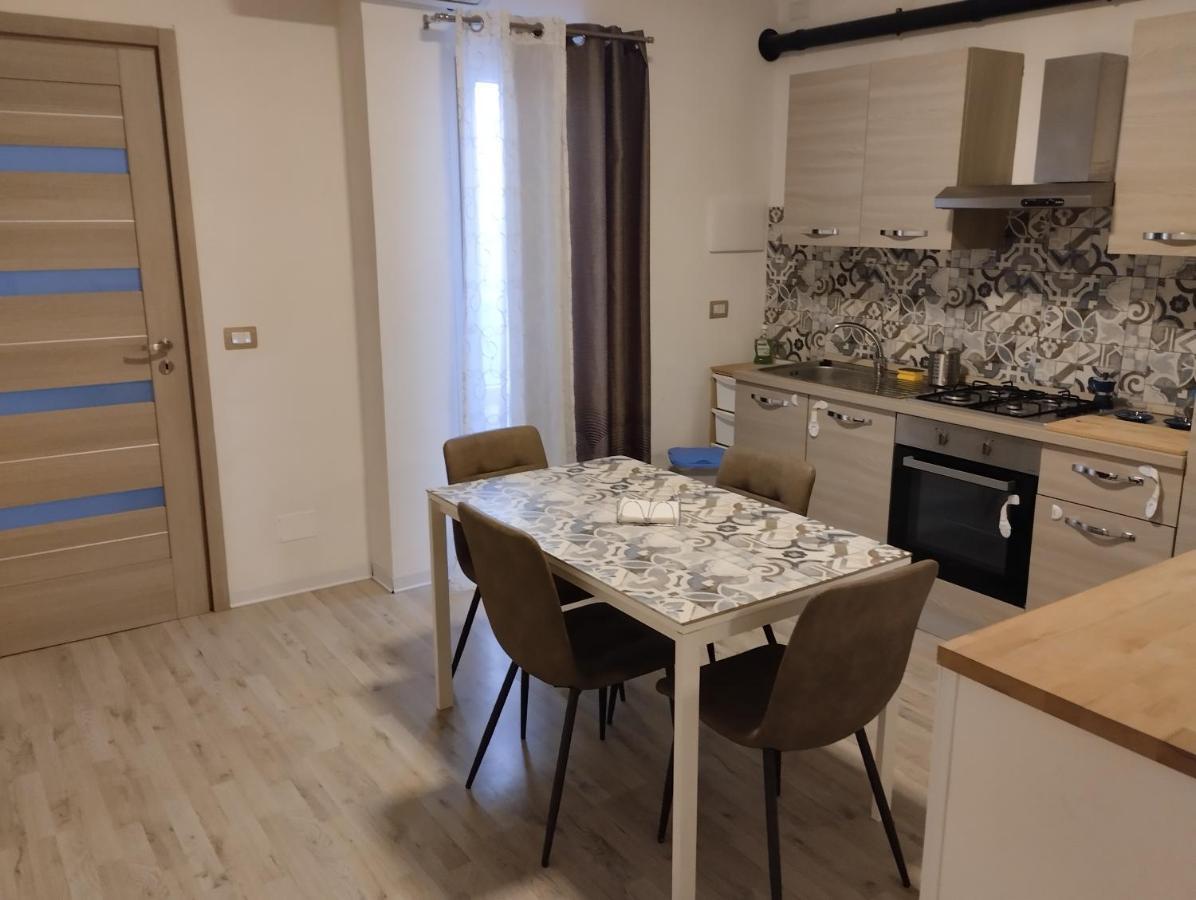 Erre Apartment Мессіна Екстер'єр фото